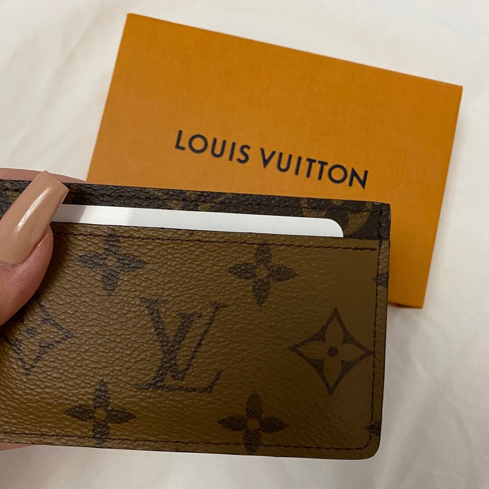 ❌SOLD❌LV Reverse Monogram Card Holder - Picture 4 of 9
